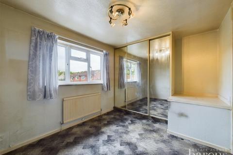 64 Ellington Drive, Basingstoke, RG22 4EZ