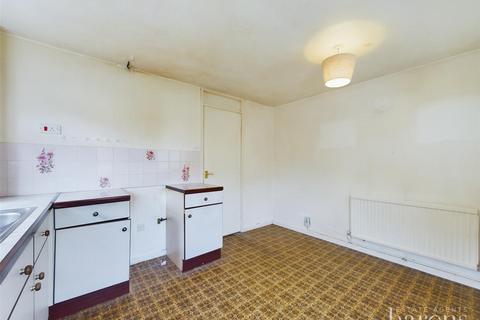 64 Ellington Drive, Basingstoke, RG22 4EZ