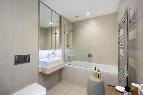 2 bedroom property for sale, Upper Richmond Road, London