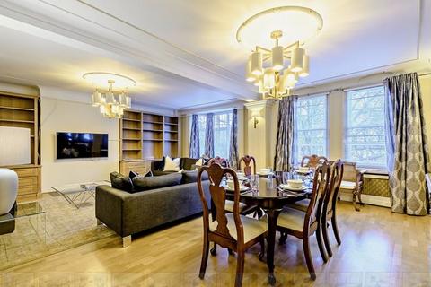 4 bedroom apartment to rent, Strathmore Court, St John's Wood NW8