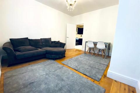2 bedroom apartment to rent, Matilda House, London E1W