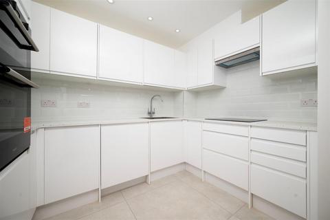 3 bedroom house for sale, Maple Mews, Maida Vale NW6