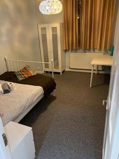 3 bedroom apartment to rent, 2 Lowood Street, London E1