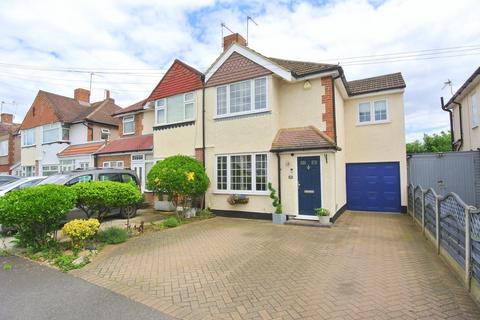 3 bedroom house for sale, Harrow Road, Bedfont TW14