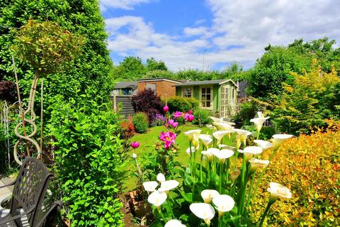 3 bedroom house for sale, Harrow Road, Bedfont TW14