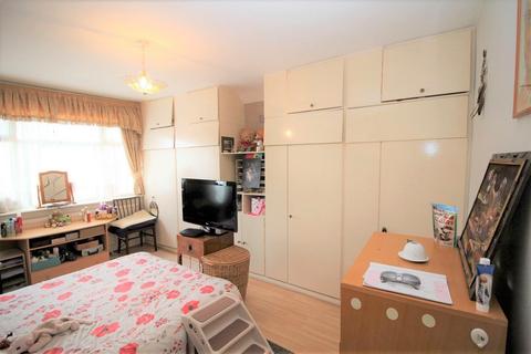 3 bedroom semi-detached house for sale, Wyre Grove, Edgware