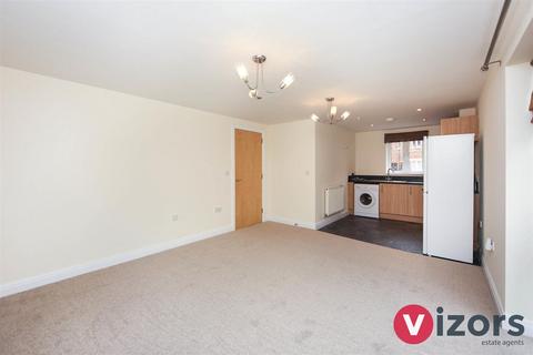 2 bedroom flat for sale, Birchfield Road, Webheath, Redditch