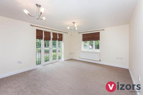 2 bedroom flat for sale, Birchfield Road, Webheath, Redditch