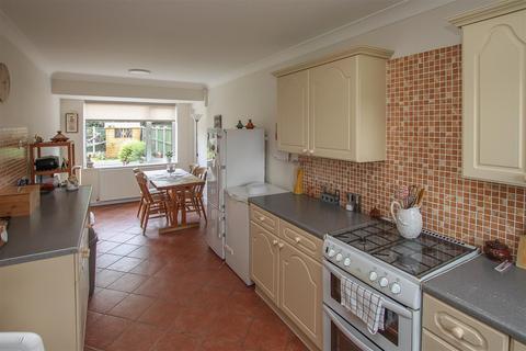 3 bedroom terraced house for sale, Wyatts Green Lane, Wyatts Green, Brentwood