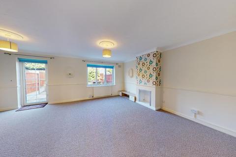 3 bedroom terraced house to rent, Canute Road Faversham Kent