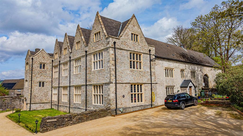 Van Mansion Drone-3.jpg