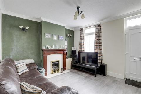 3 bedroom terraced house for sale, Wollaton Street, Hucknall NG15