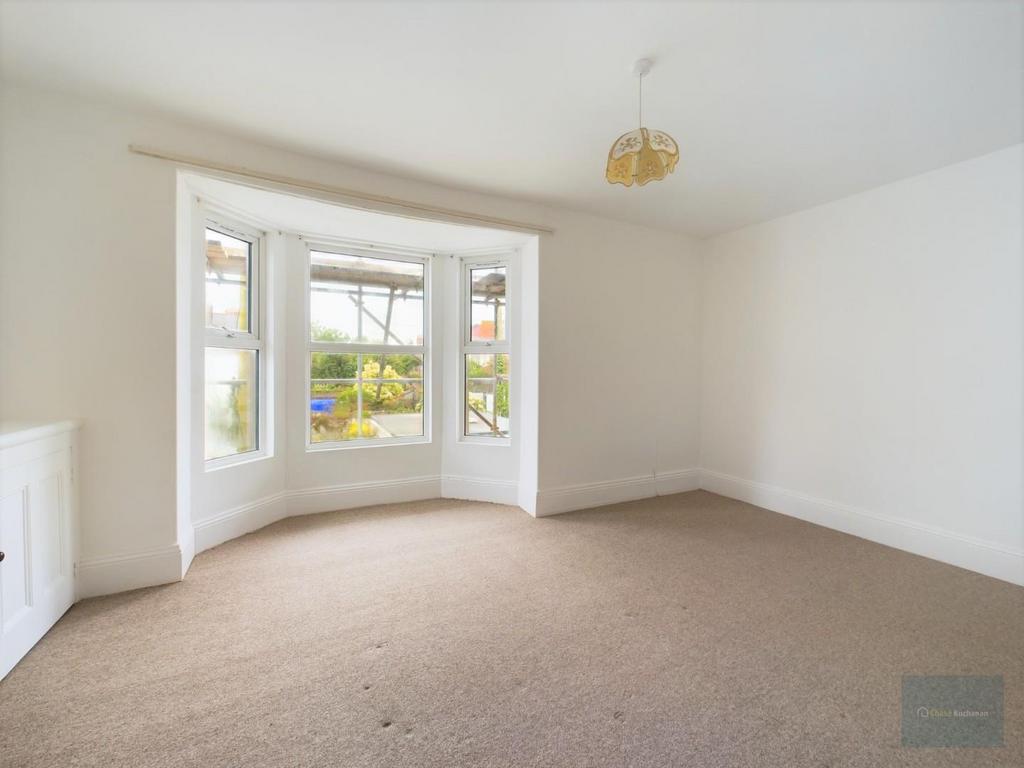 Bedroom 1.jpg
