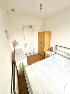 House share to rent, Farmer Road, London