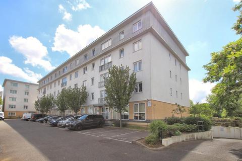 2 bedroom apartment for sale, Canalside Gardens, Southall UB2