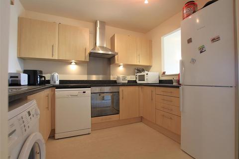 6 Canalside Gardens, Southall, UB2 5TJ
