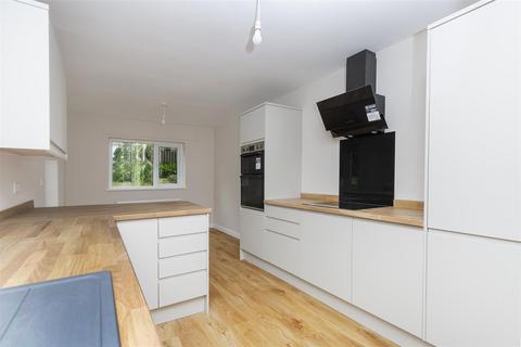 2 bedroom semi-detached bungalow for sale, Belton Grove, Huddersfield HD3