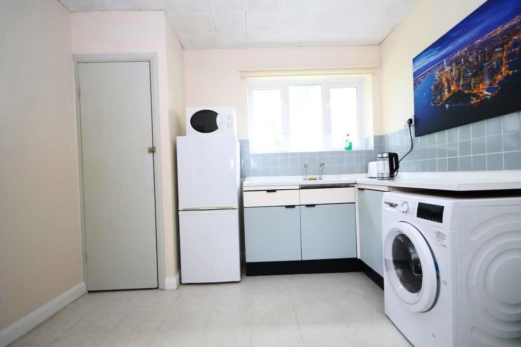 .kitchen2.JPG