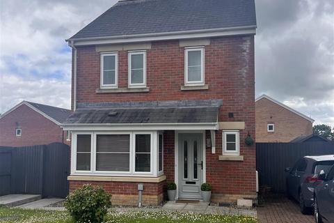 3 bedroom detached house for sale, Clos Ael-Y-Bryn, Penygroes, Llanelli