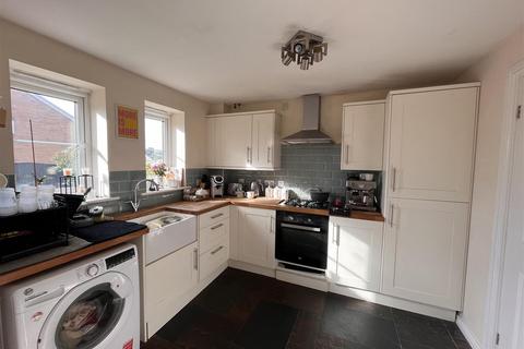 3 bedroom detached house for sale, Clos Ael-Y-Bryn, Penygroes, Llanelli