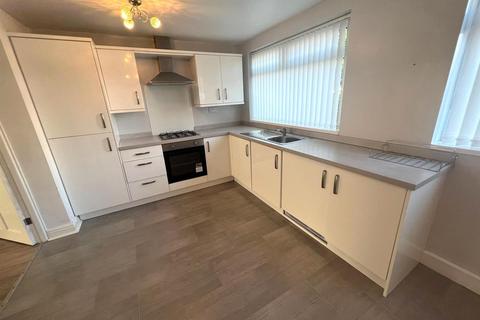 3 bedroom semi-detached house to rent, June Avenue, Leigh WN7