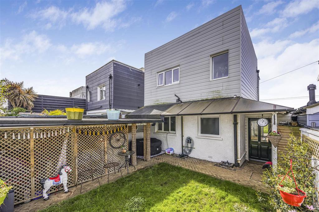 13 Sandy Beach Estate, Hayling Island-Portico Marke