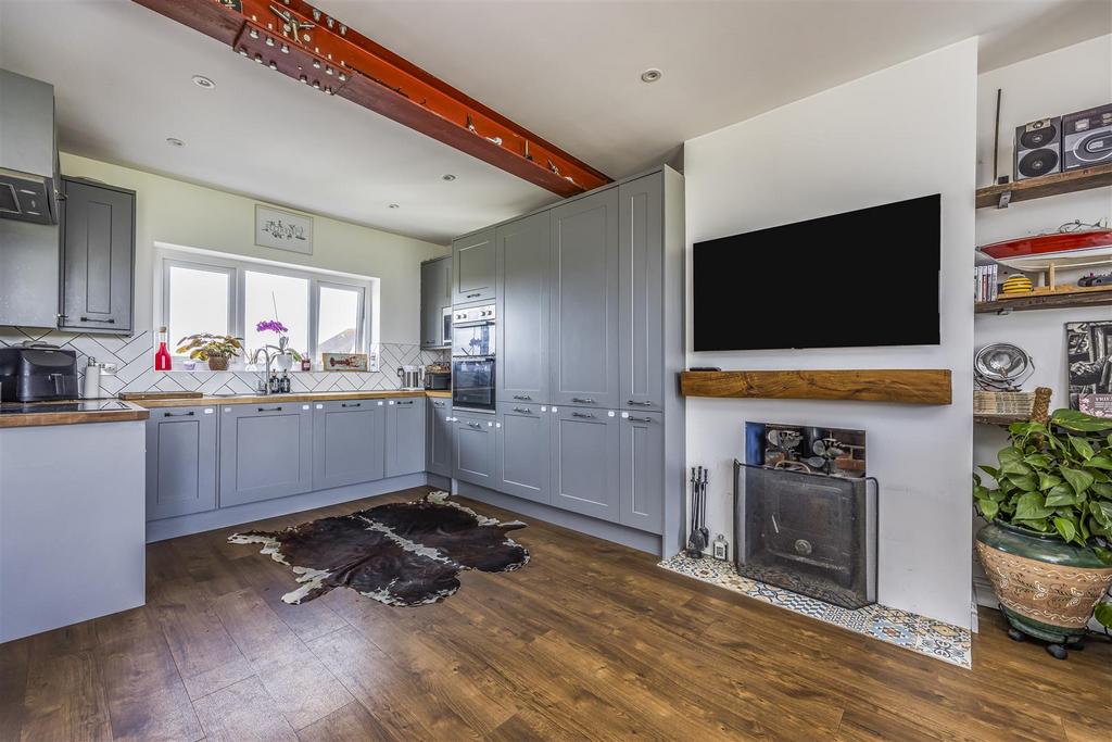 13 Sandy Beach Estate, Hayling Island-Portico Marke