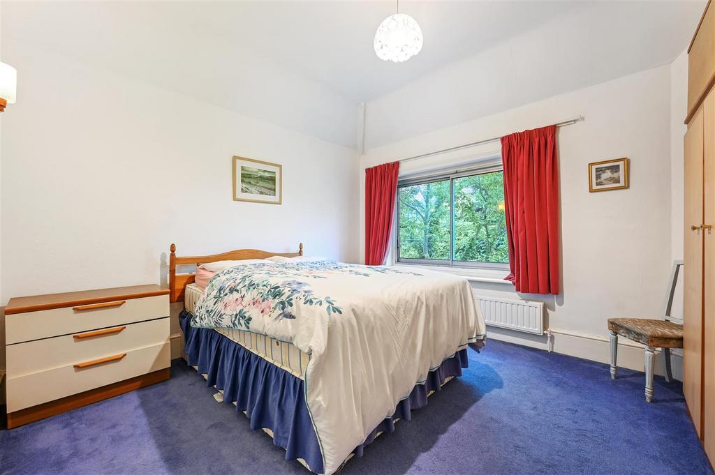 WH - 4 Hill Road - Bedroom D3 (1).JPG