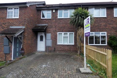 3 bedroom terraced house to rent, Avebury, Slough