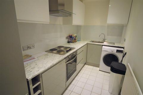 2 bedroom flat to rent, Cheltenham Court, Dexter Close, St Albans