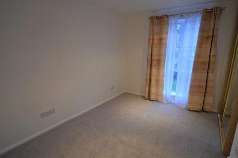 2 bedroom flat to rent, Cheltenham Court, Dexter Close, St Albans