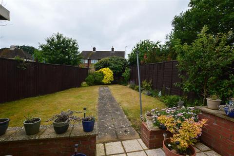 40 Deans Close, Stoke Poges, Slough, SL2 4JX