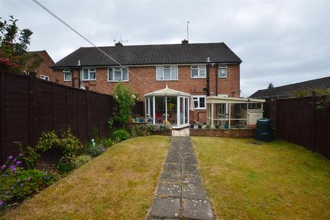 40 Deans Close, Stoke Poges, Slough, SL2 4JX