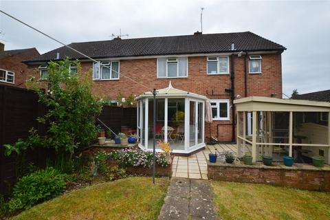 40 Deans Close, Stoke Poges, Slough, SL2 4JX