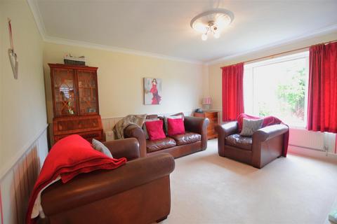 40 Deans Close, Stoke Poges, Slough, SL2 4JX
