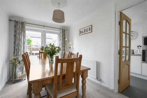7 Brandy Riggs, Cairneyhill, Dunfermline, KY12 8UU