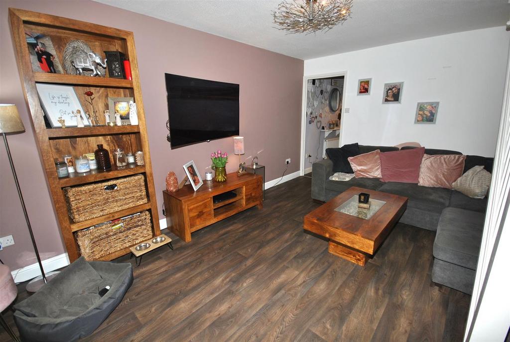 9880lounge2.JPG