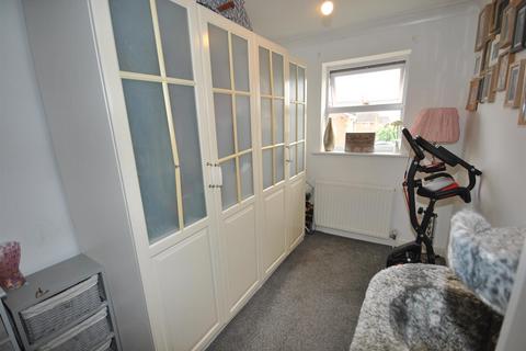 47 Jenner Crescent, Northampton, NN2 8NB