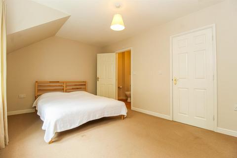 15 Ashworth Square, Wakefield, WF1 4SN