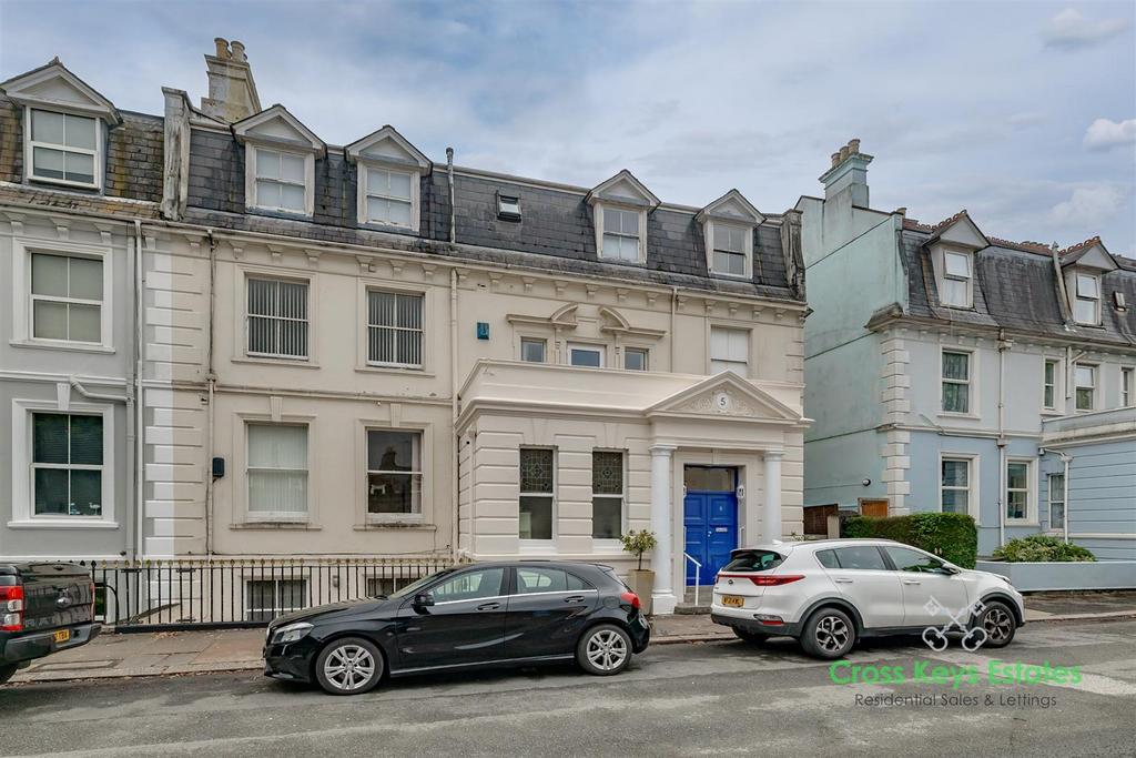 5 Nelson Gardens, Plymouth PL1 3 bed apartment for sale £300,000