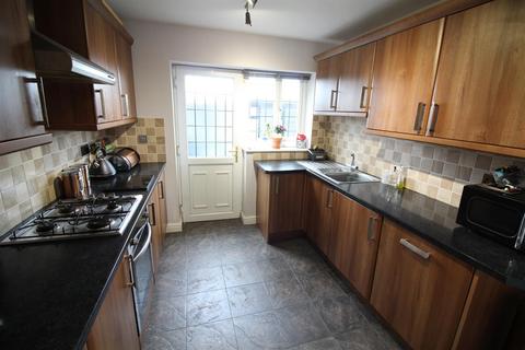 4 bedroom semi-detached house for sale, Westfield Lane, Leeds LS25