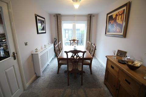 4 bedroom semi-detached house for sale, Westfield Lane, Leeds LS25