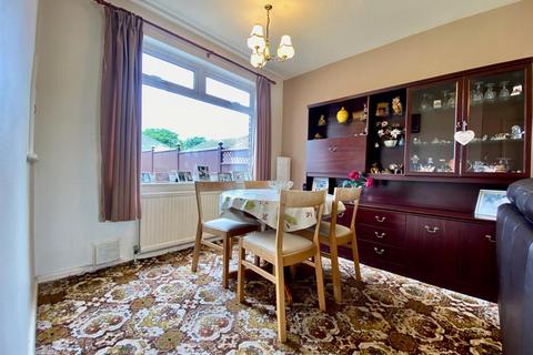 3 bedroom semi-detached house for sale, Valley Way, Halifax