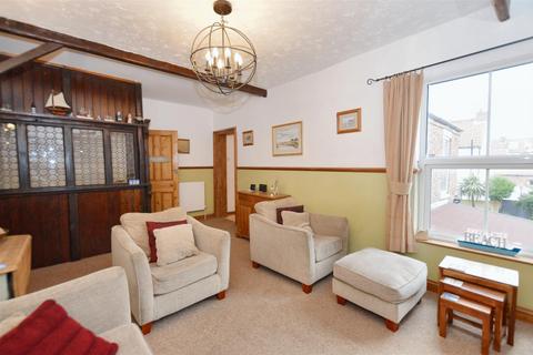 2 bedroom apartment for sale, New Road, Sheringham