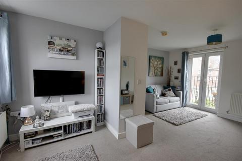 1 bedroom flat for sale, Pickering Grange, Brough