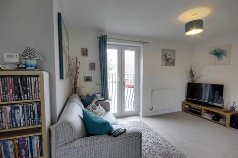1 bedroom flat for sale, Pickering Grange, Brough