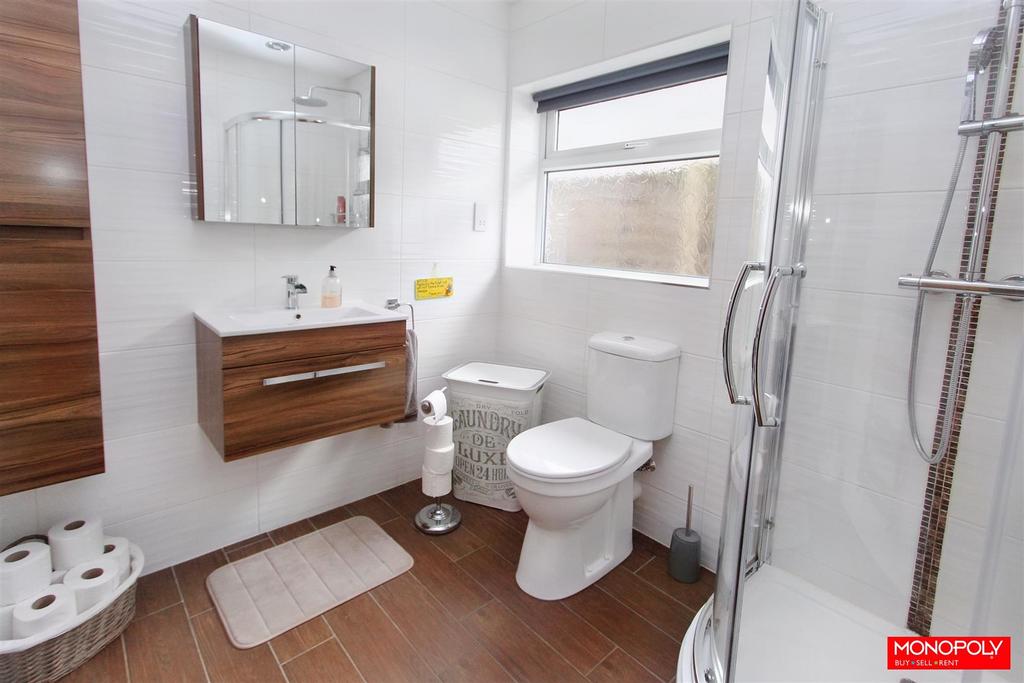 Shower Room (1).jpg