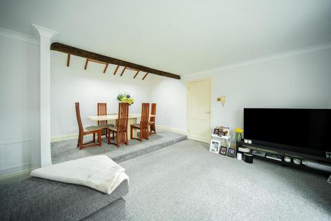 2 bedroom apartment for sale, King Lane, Leeds LS17