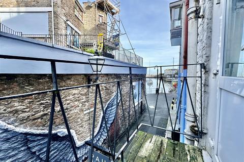 3 bedroom terraced house to rent, King Street, Harbour Area, Brixham