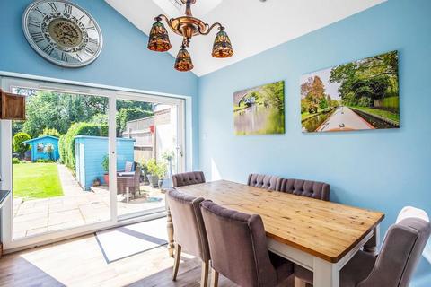 Fairlands Oxshott Road, Leatherhead, KT22 0EN